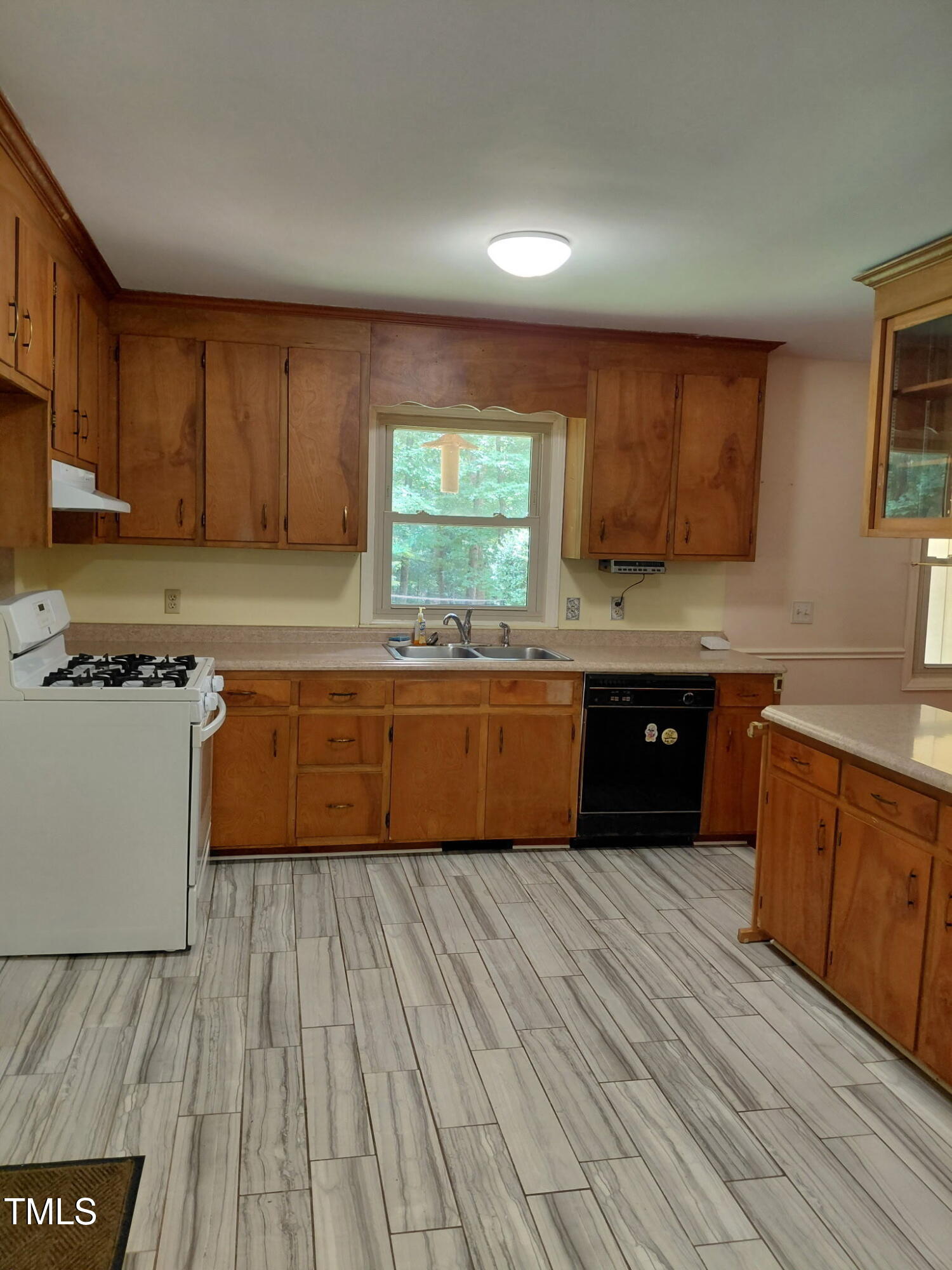 11636 Appaloosa Run West Raleigh, NC 27613 - Photo 5 of 22 Kitchen 3