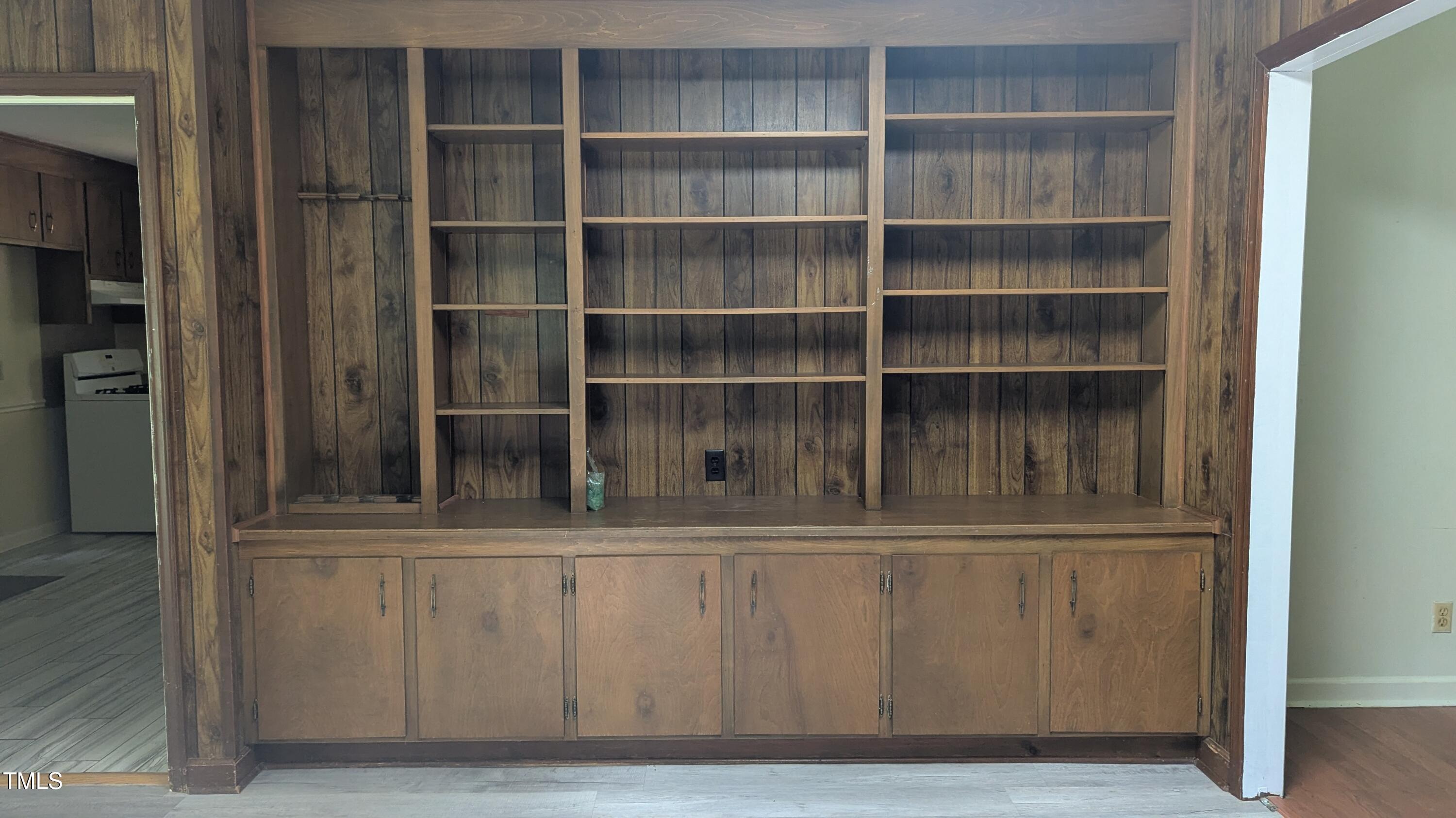 11636 Appaloosa Run West Raleigh, NC 27613 - Photo 7 of 22 den built ins