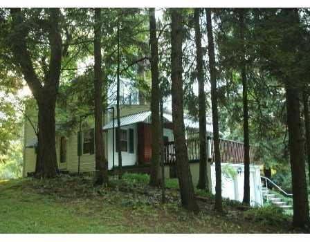 1696 Millerstown Road Tarentum, PA 15084 - Photo 2 of 8 Patio/Deck.