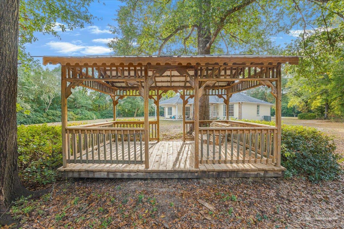 6500 Winston Brown Road Milton, FL 32570 - Photo 33 of 43 a view of a wooden fence