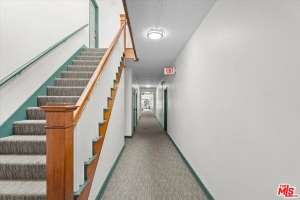 $2,700,000 | 630 South Cochran Avenue, Los Angeles, CA 90036