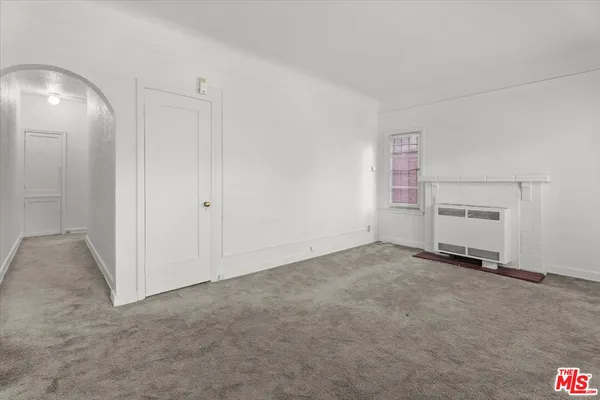 $2,700,000 | 630 South Cochran Avenue, Los Angeles, CA 90036