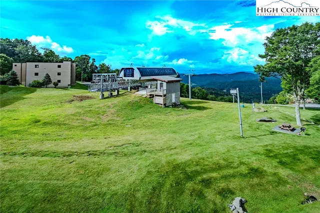 $325,000 | 105 Sugar Ski Drive, Unit 514, Sugar Mountain, NC 28604