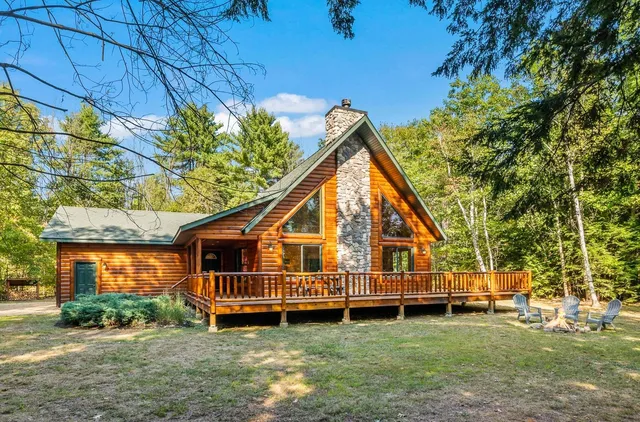 $895,000 | 115 Swift Valley Road, Conway, NH 03818