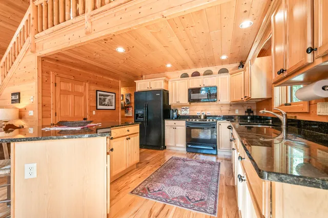 $895,000 | 115 Swift Valley Road, Conway, NH 03818