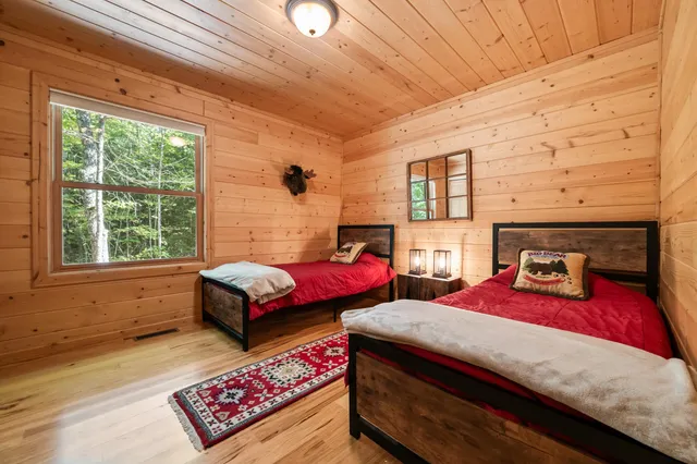 $895,000 | 115 Swift Valley Road, Conway, NH 03818