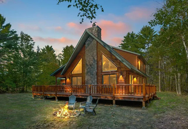 $895,000 | 115 Swift Valley Road, Conway, NH 03818