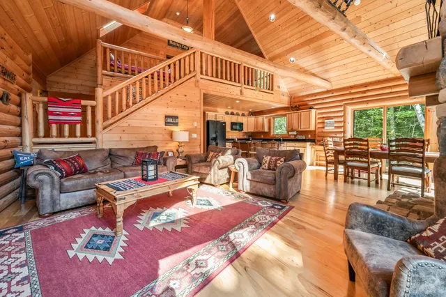 $895,000 | 115 Swift Valley Road, Conway, NH 03818