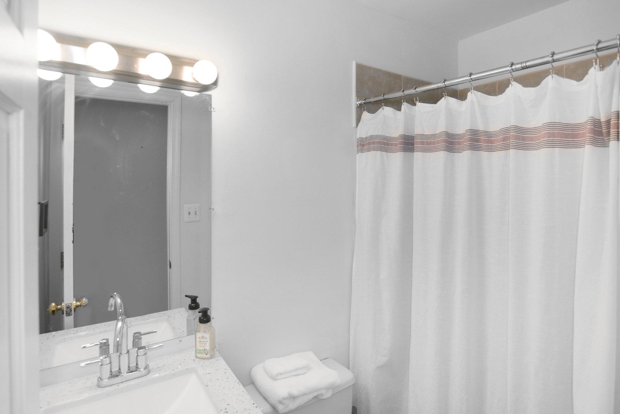 149 Windcliff Road Prince Frederick, MD 20678 - Photo 15 of 35 Hall Bathroom