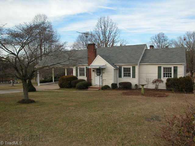 409 Styers Road Winston-Salem, NC 27105 - Photo 1 of 9 Exterior Front. View Right Great Starter Home
