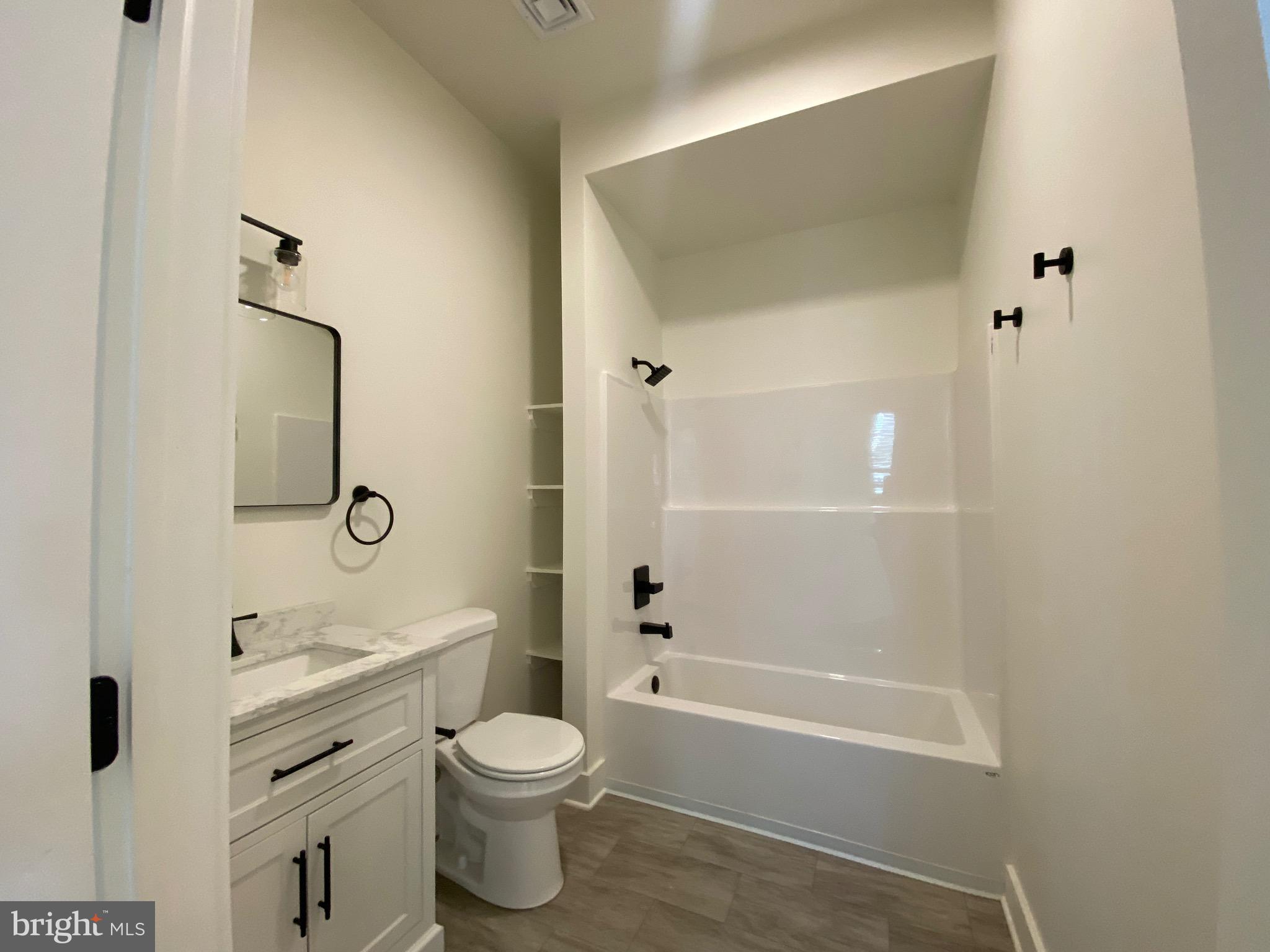 27 West Ferdinand Street, Unit 2 Manheim, PA 17545 - Photo 13 of 20