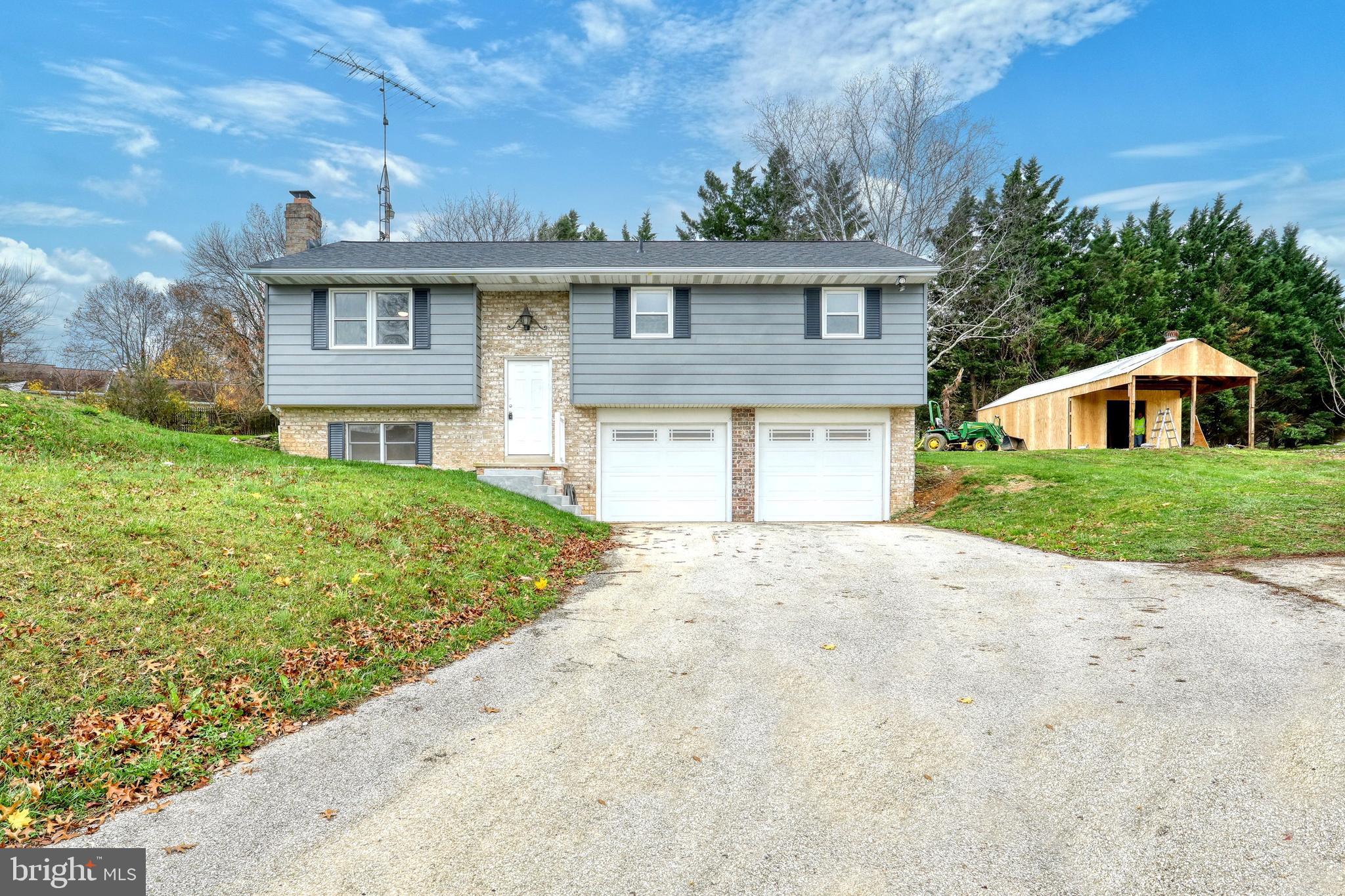 5872 Ambau Road Spring Grove, PA 17362 - Photo 3 of 30