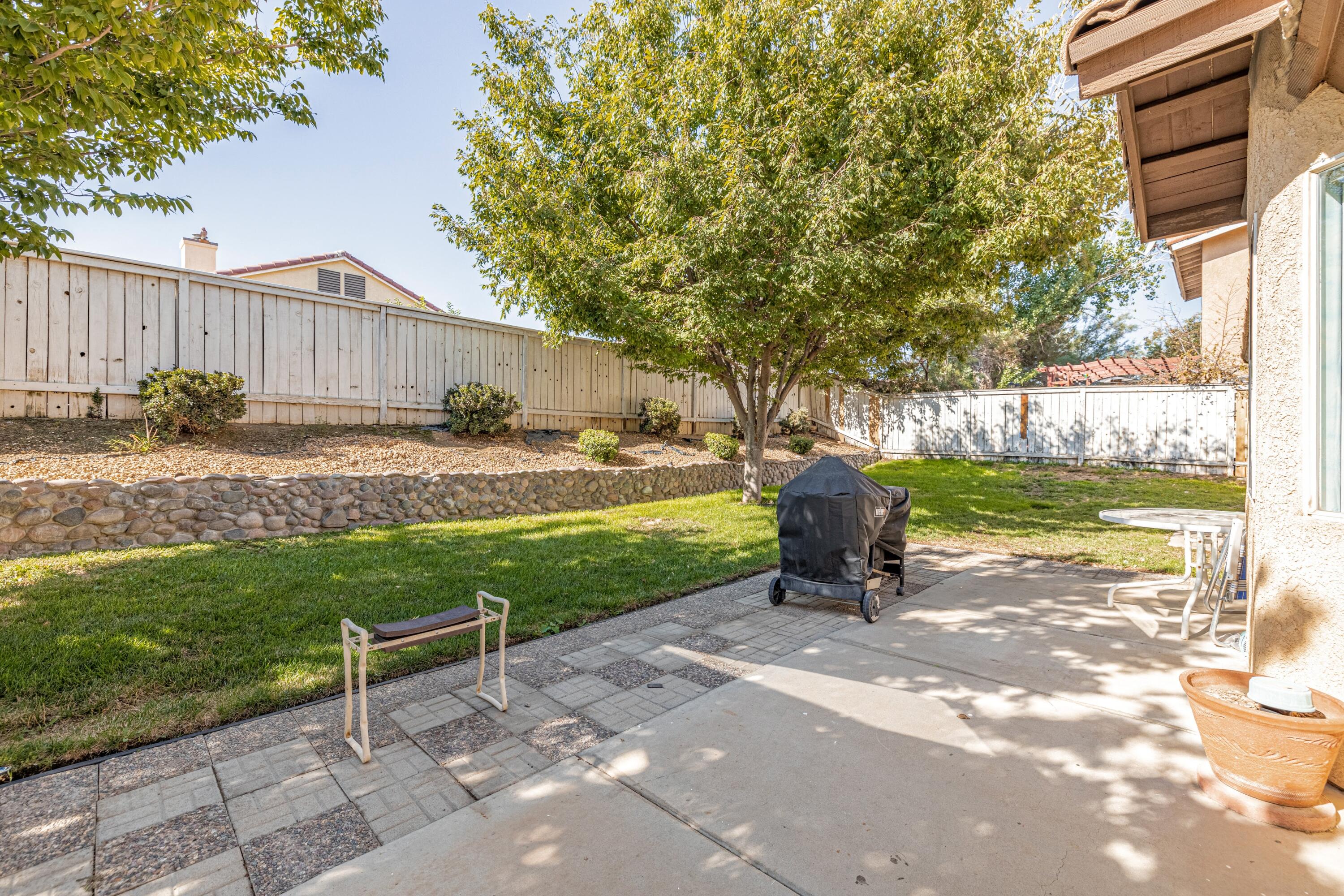 3030 Chuckwagon Road Palmdale, CA 93550 - Photo 30 of 33 Backyard Patio