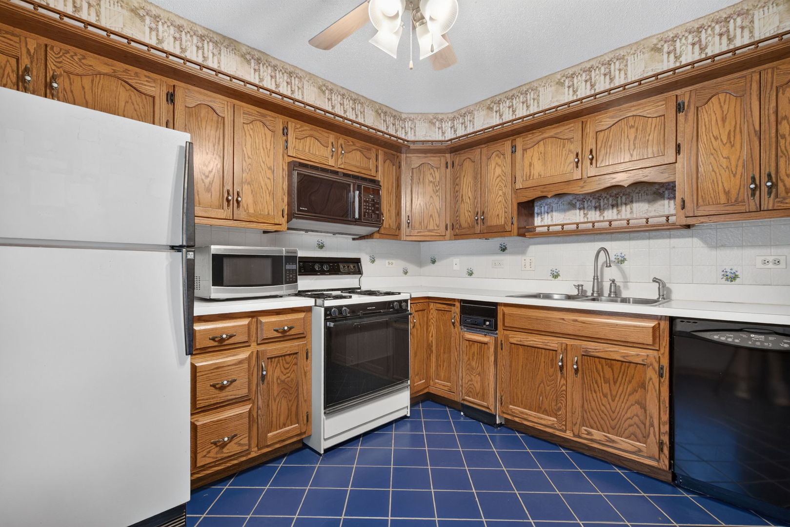 914 Shagbark Road, Unit 914 New Lenox, IL 60451 - Photo 7 of 26
