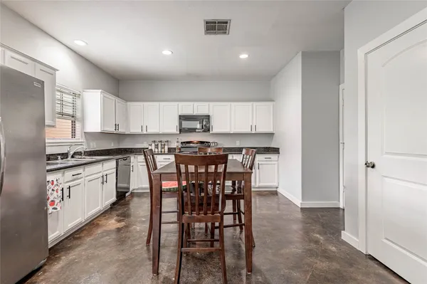 $1,500 | 3122 Molly, Huntsville, TX 77340