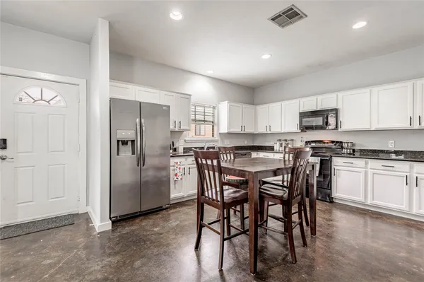 $1,500 | 3122 Molly, Huntsville, TX 77340