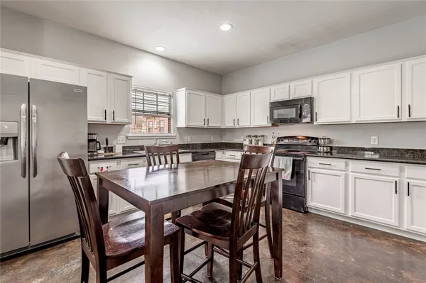 $1,500 | 3122 Molly, Huntsville, TX 77340