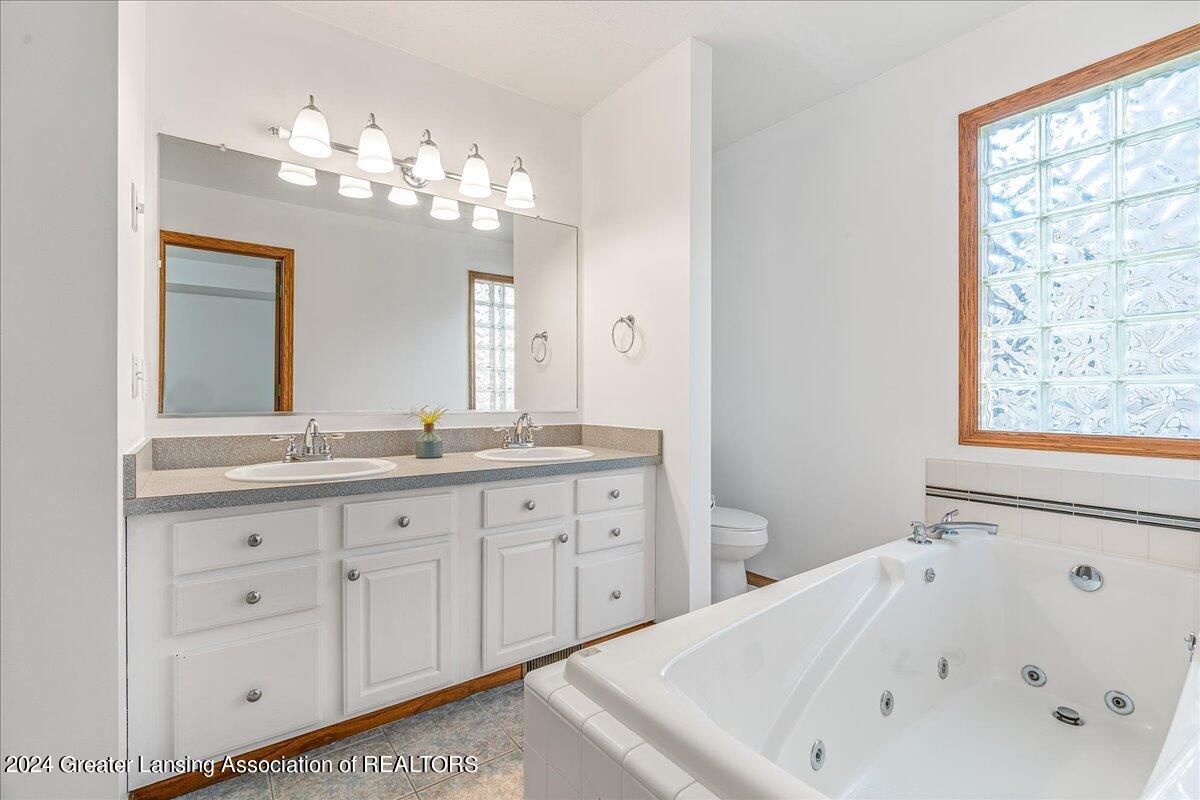 3903 West Herbison Road Dewitt, MI 48820 - Photo 24 of 51 40-Media Jett-37