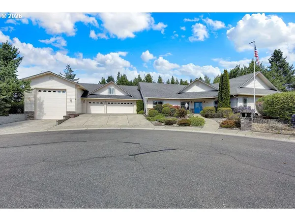 $819,000 | 2545 Willow Ridge Court, Florence, OR 97439