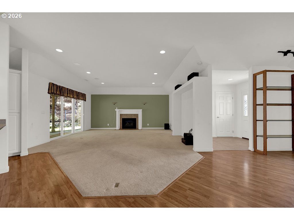 2545 Willow Ridge Court Florence, OR 97439 - Photo 10 of 41 Great Room