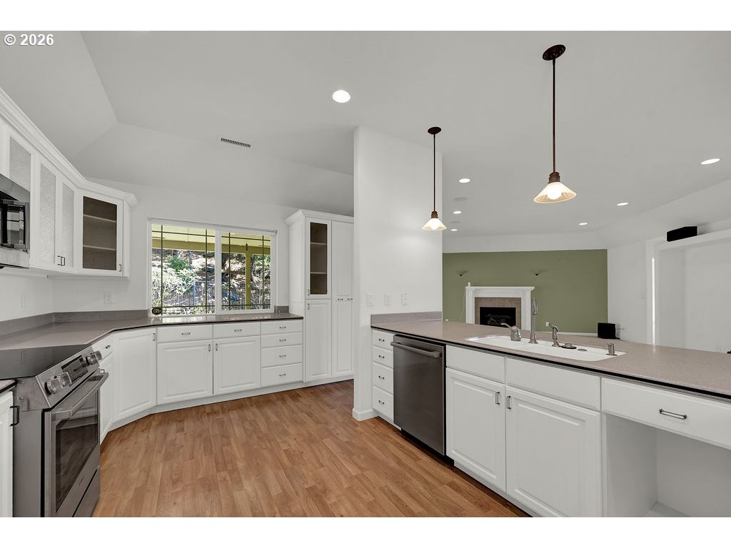 2545 Willow Ridge Court Florence, OR 97439 - Photo 14 of 41 Kitchen