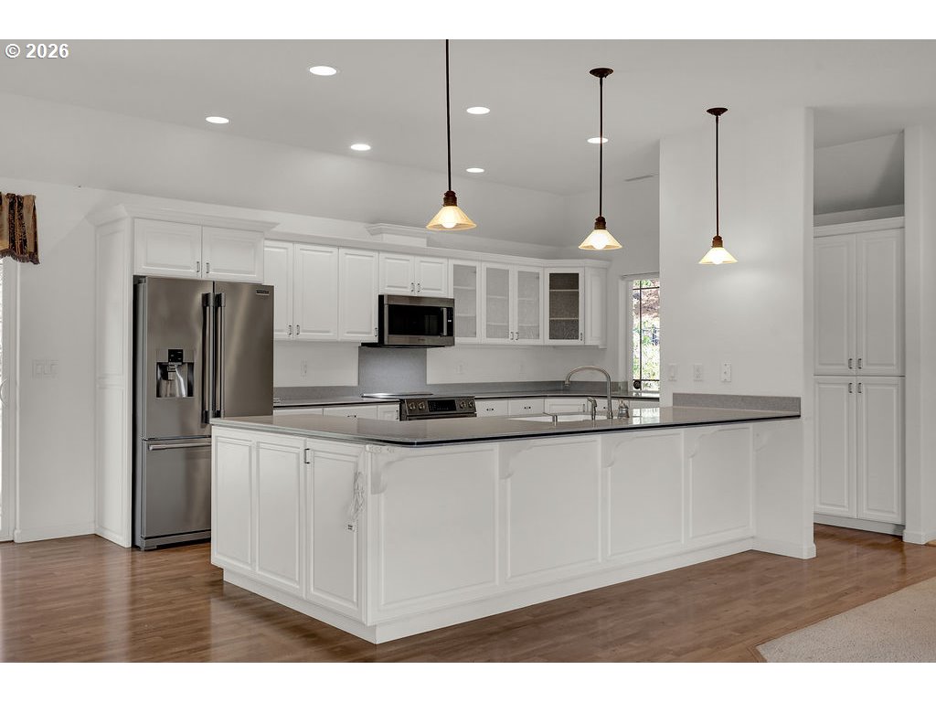 2545 Willow Ridge Court Florence, OR 97439 - Photo 21 of 41 Kitchen