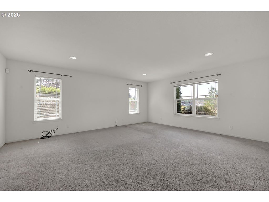 2545 Willow Ridge Court Florence, OR 97439 - Photo 24 of 41 Owner's Suite Bedroom