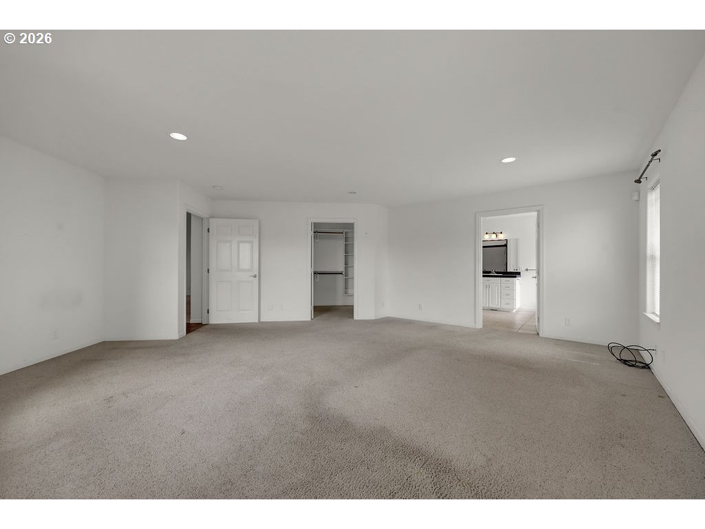 2545 Willow Ridge Court Florence, OR 97439 - Photo 25 of 41 Owner's Suite Bedroom