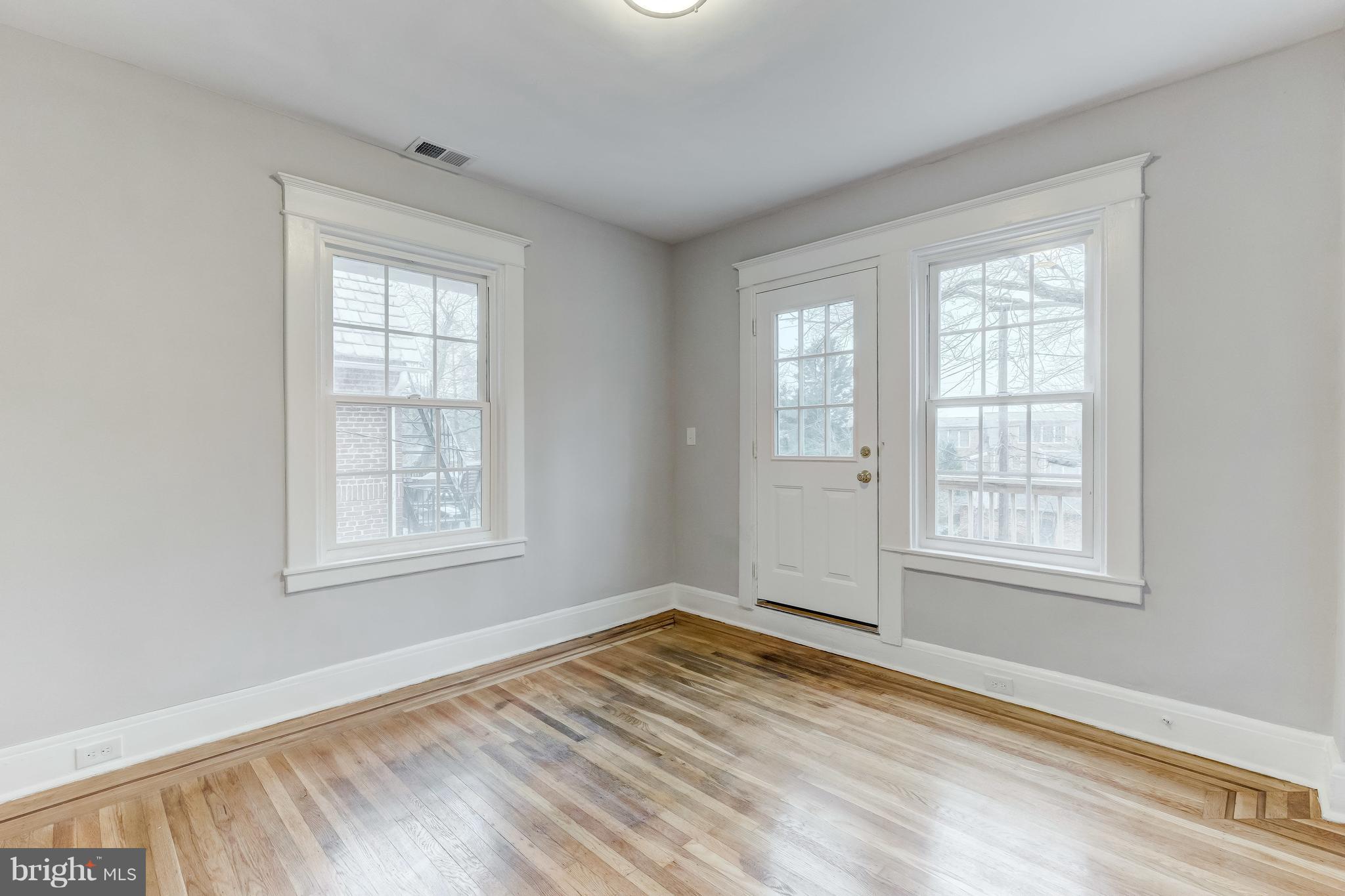 4412 Roland Avenue Baltimore, MD 21210 - Photo 22 of 45
