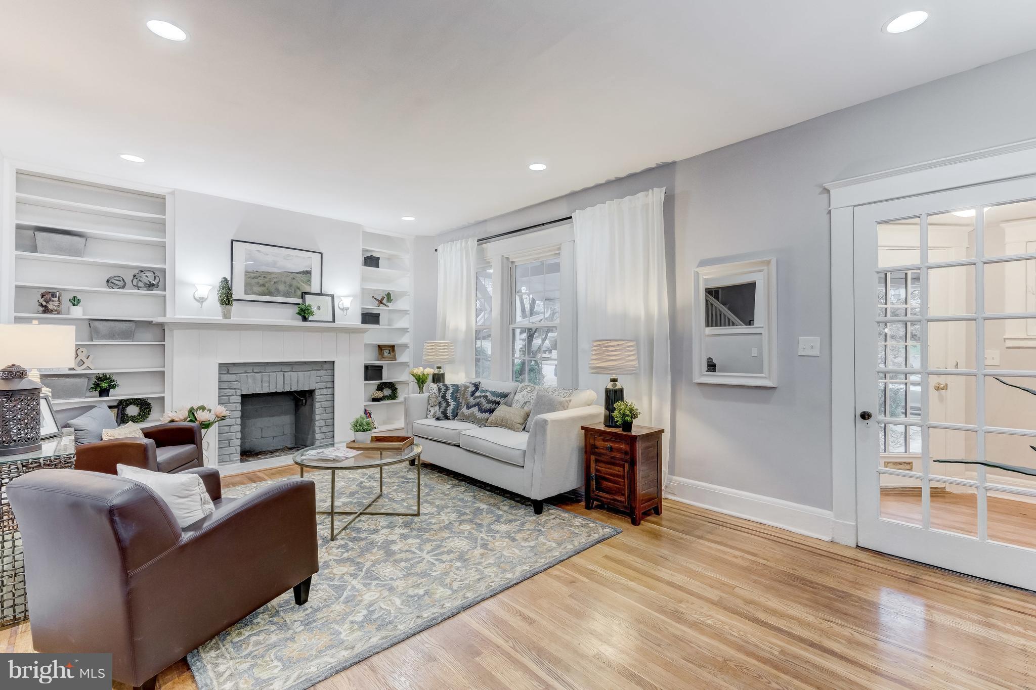 4412 Roland Avenue Baltimore, MD 21210 - Photo 5 of 45