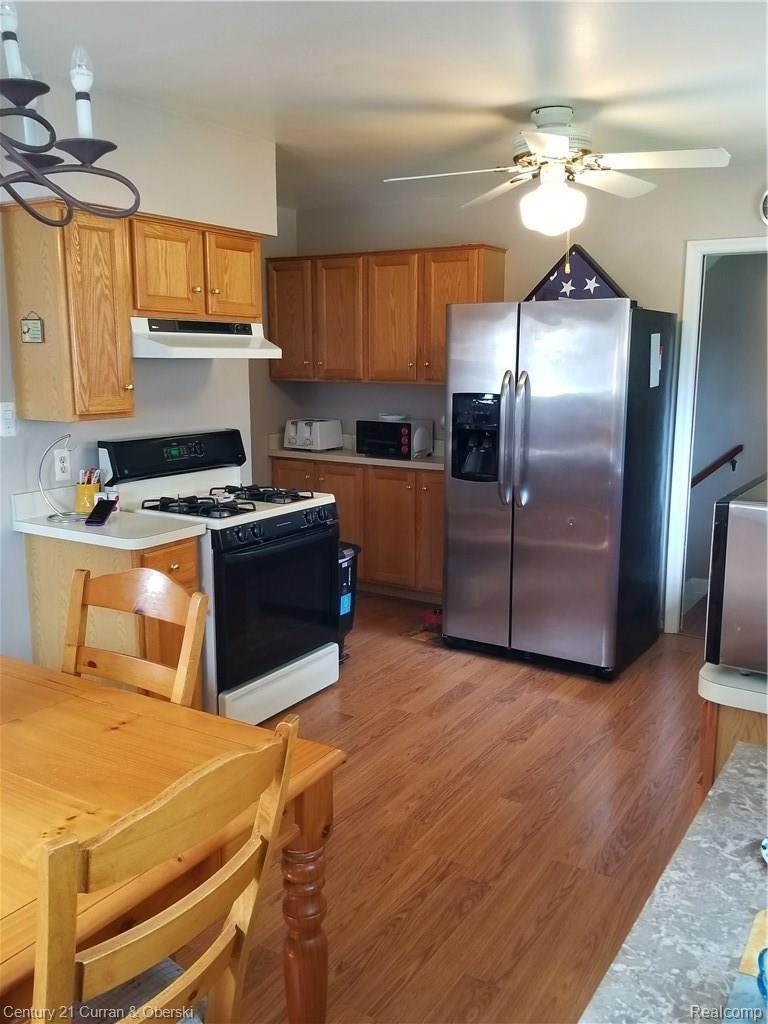 1447 South Gulley Road Dearborn, MI 48124 - Photo 18 of 36 20170911_124433.jpg