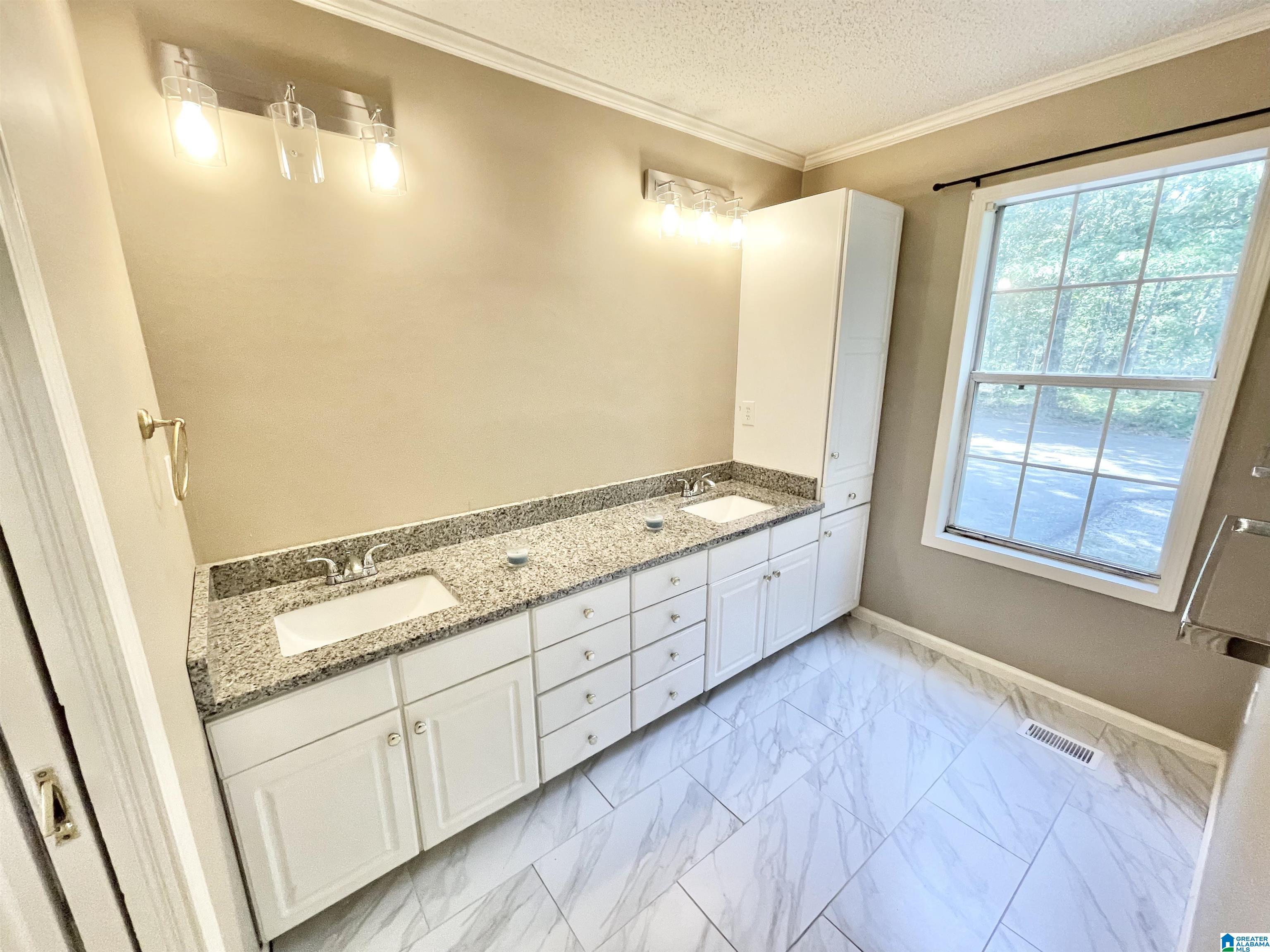 1367 Butler Road Alabaster, AL 35007 - Photo 15 of 33