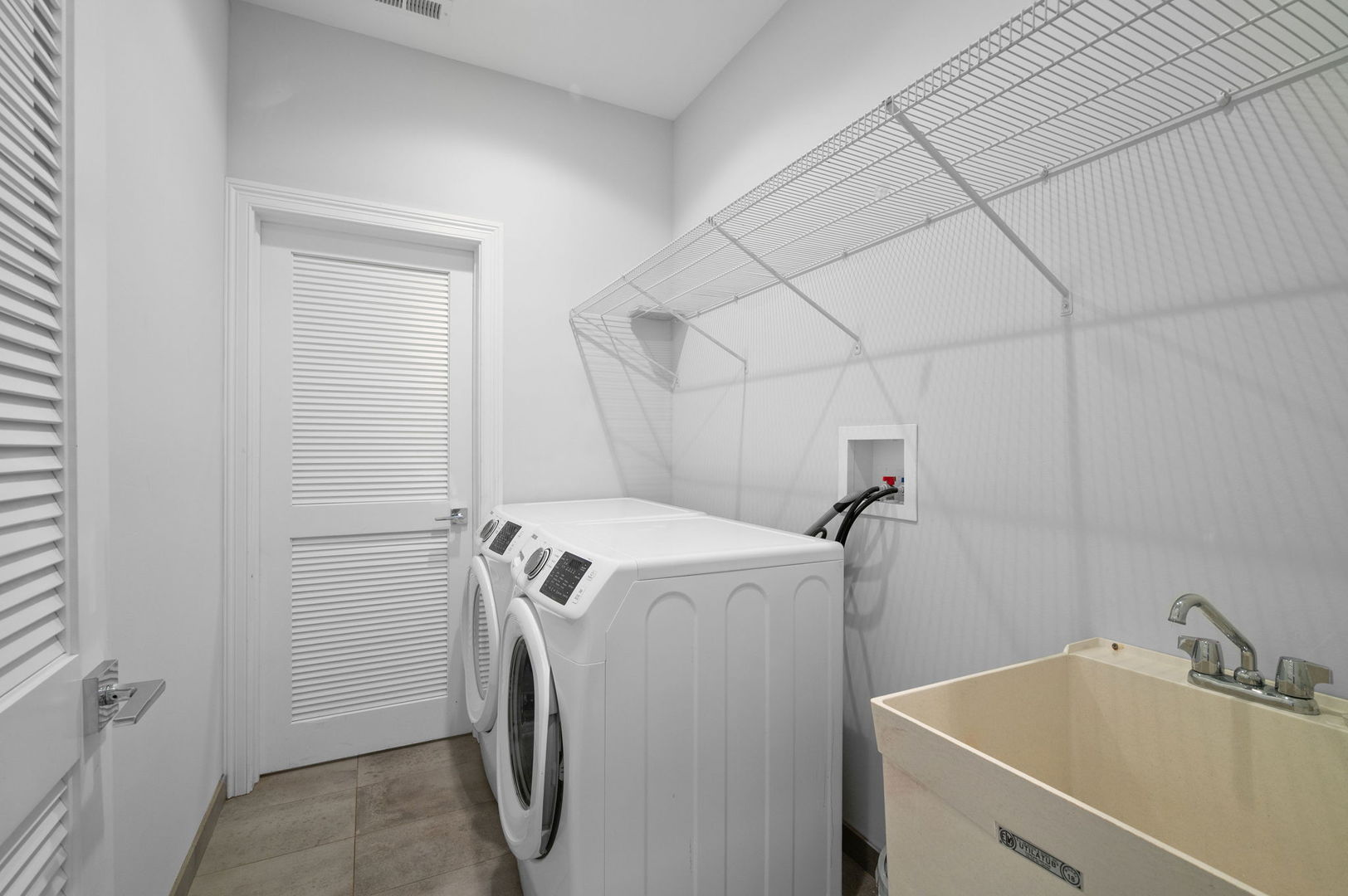 1938 North Ridgeway Avenue Chicago, IL 60647 - Photo 37 of 46