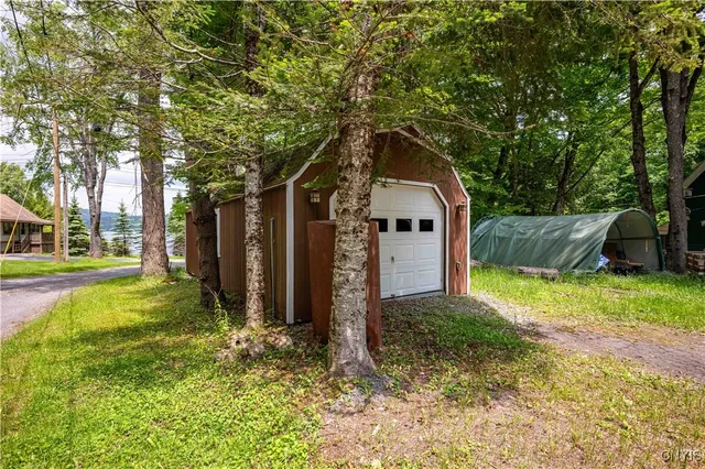 $425,000 | 6 Neodak Inlet, Inlet, NY 13360