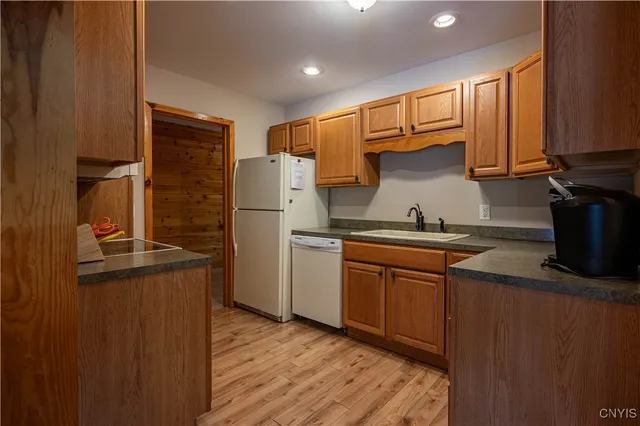 $425,000 | 6 Neodak Inlet, Inlet, NY 13360