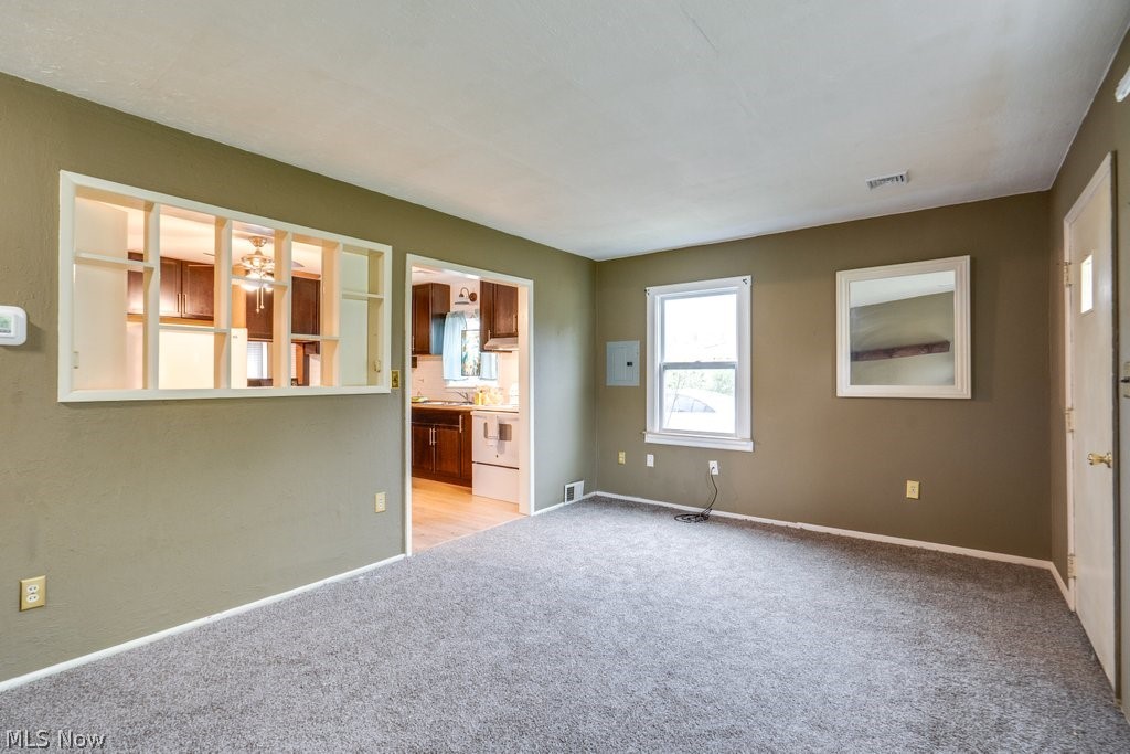 8764 Ravenna Road Chardon, OH 44024 - Photo 7 of 33