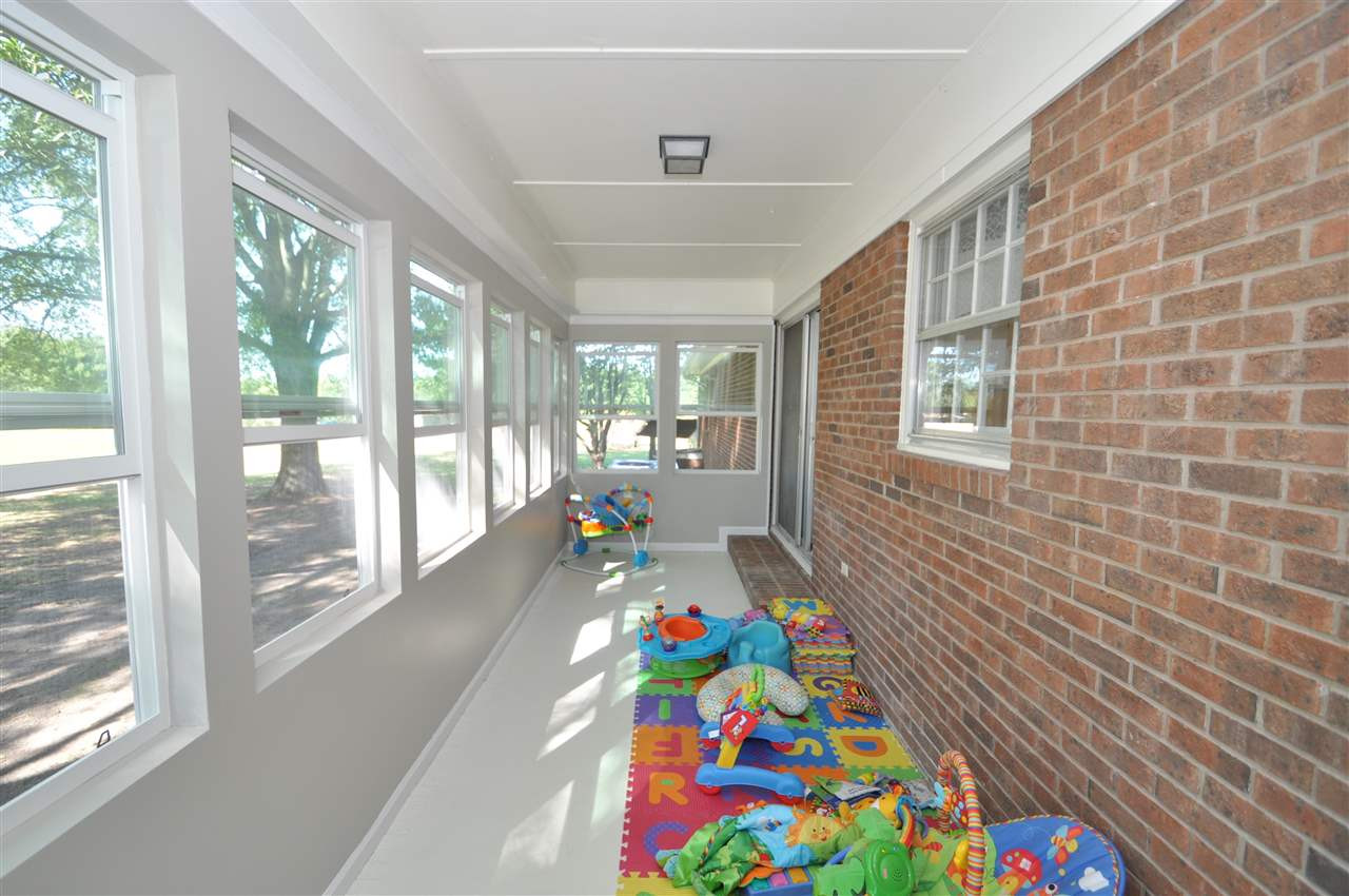 5696 Old Fairground Road Benson, NC 27504 - Photo 20 of 25 Sunroom