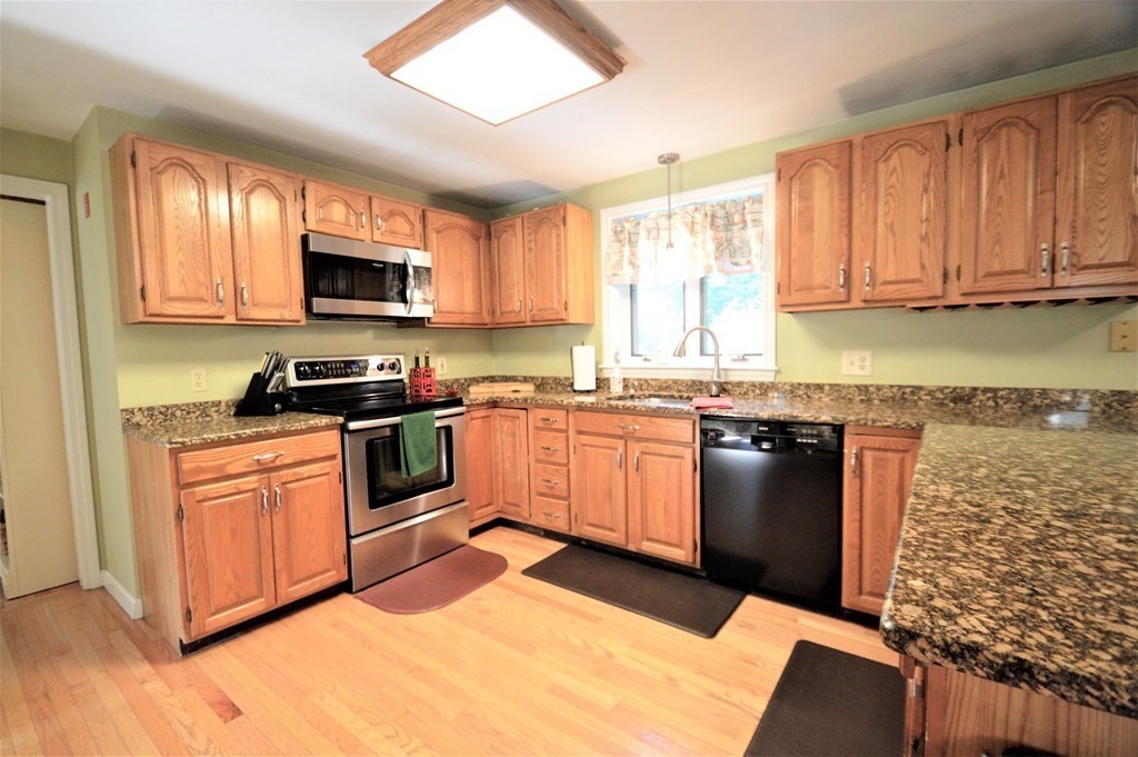 3 Francis Road Hopedale, MA 01747 - Photo 2 of 42 Gallery Image 2