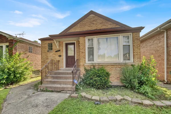 $120,000 | 14424 South Lowe Avenue, Riverdale, IL 60827