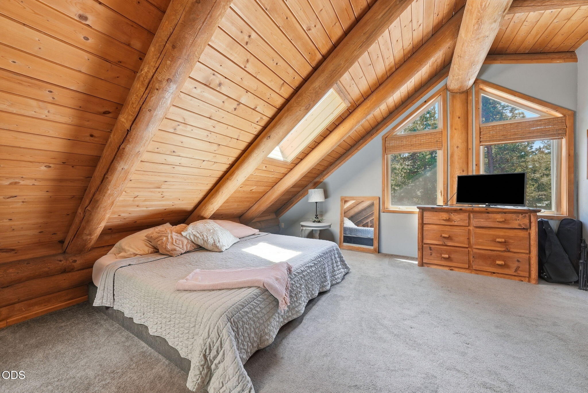 17004 Milky Way Bend, OR 97707 - Photo 19 of 48