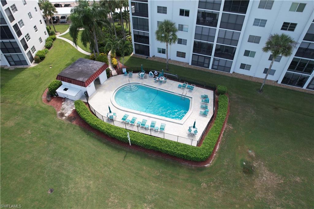37 High Point Circle East, Unit 602 Naples, FL 34103 - Photo 24 of 30