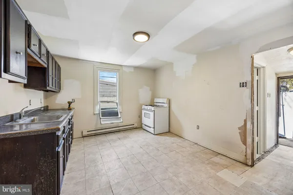 $100,000 | 2706 West 7th Street, Chester, PA 19013