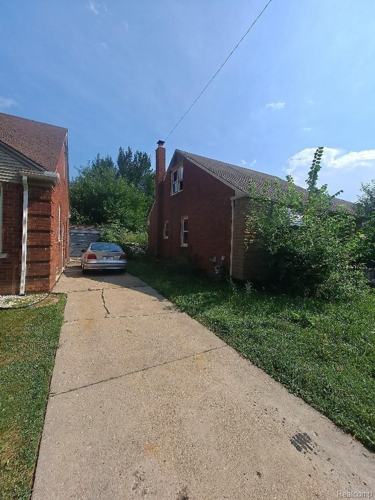 12816 Riad Street Detroit, MI 48224 - Photo 3 of 10 Cody-Hall-6127e8eac9b6f20019baaad5.jpeg