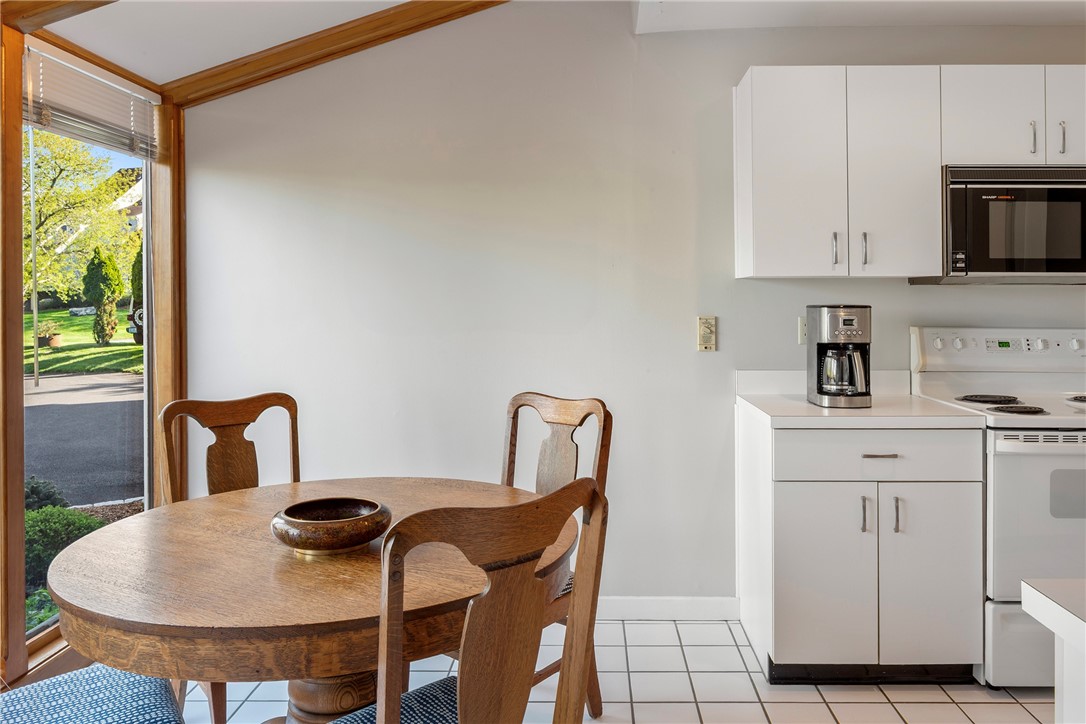 15 Hammersmith Road, Unit 19 Newport, RI 02840 - Photo 16 of 37