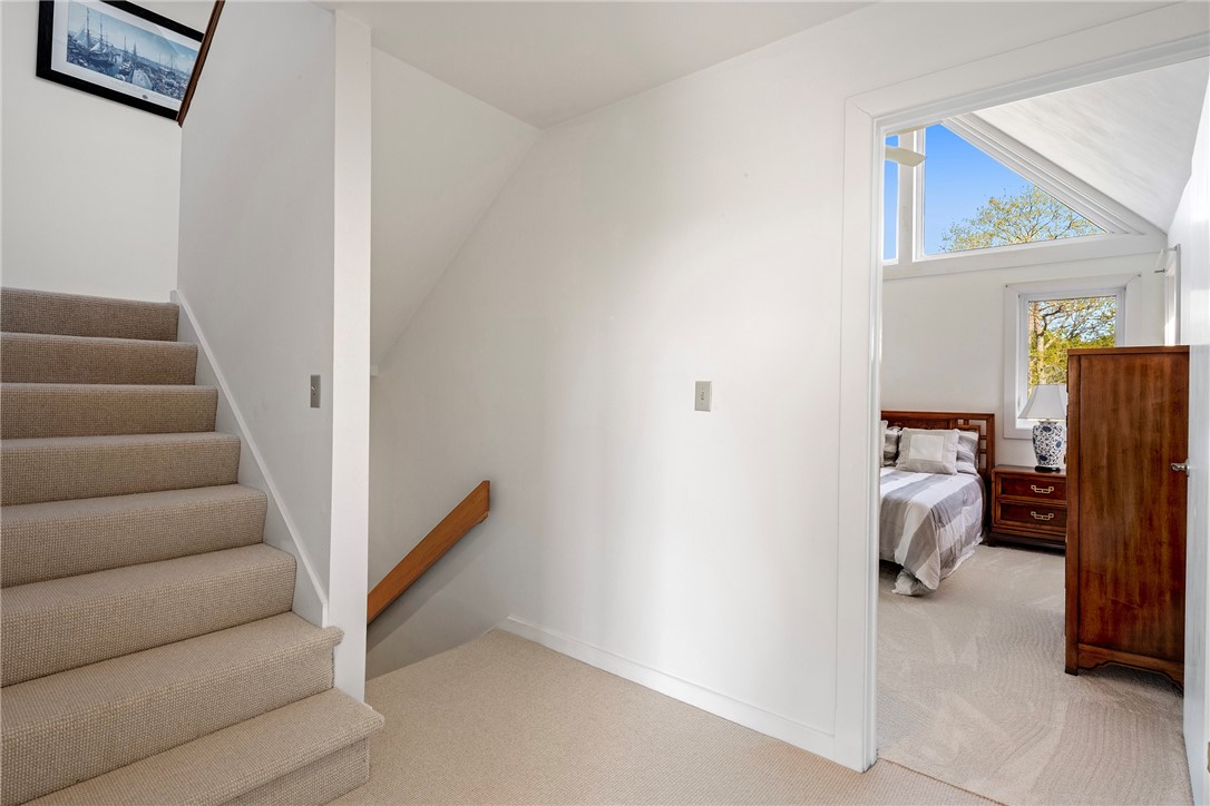 15 Hammersmith Road, Unit 19 Newport, RI 02840 - Photo 17 of 37