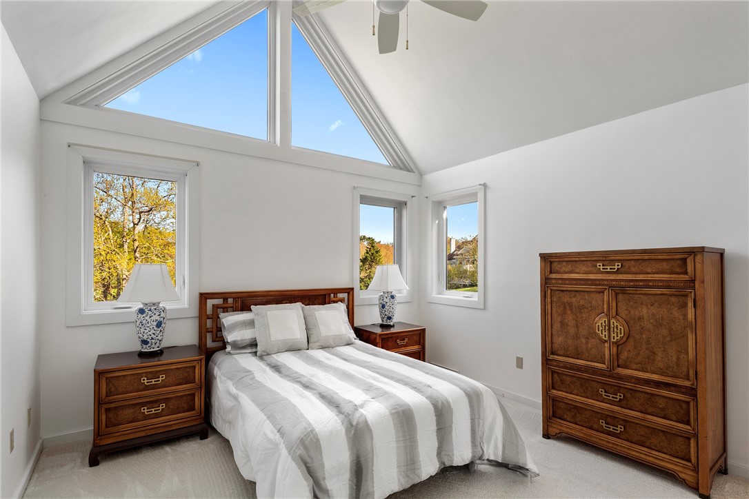 15 Hammersmith Road, Unit 19 Newport, RI 02840 - Photo 18 of 37