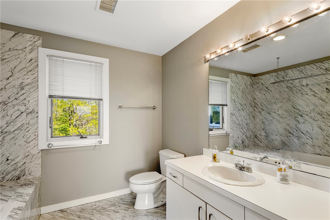 15 Hammersmith Road, Unit 19 Newport, RI 02840 - Photo 27 of 37