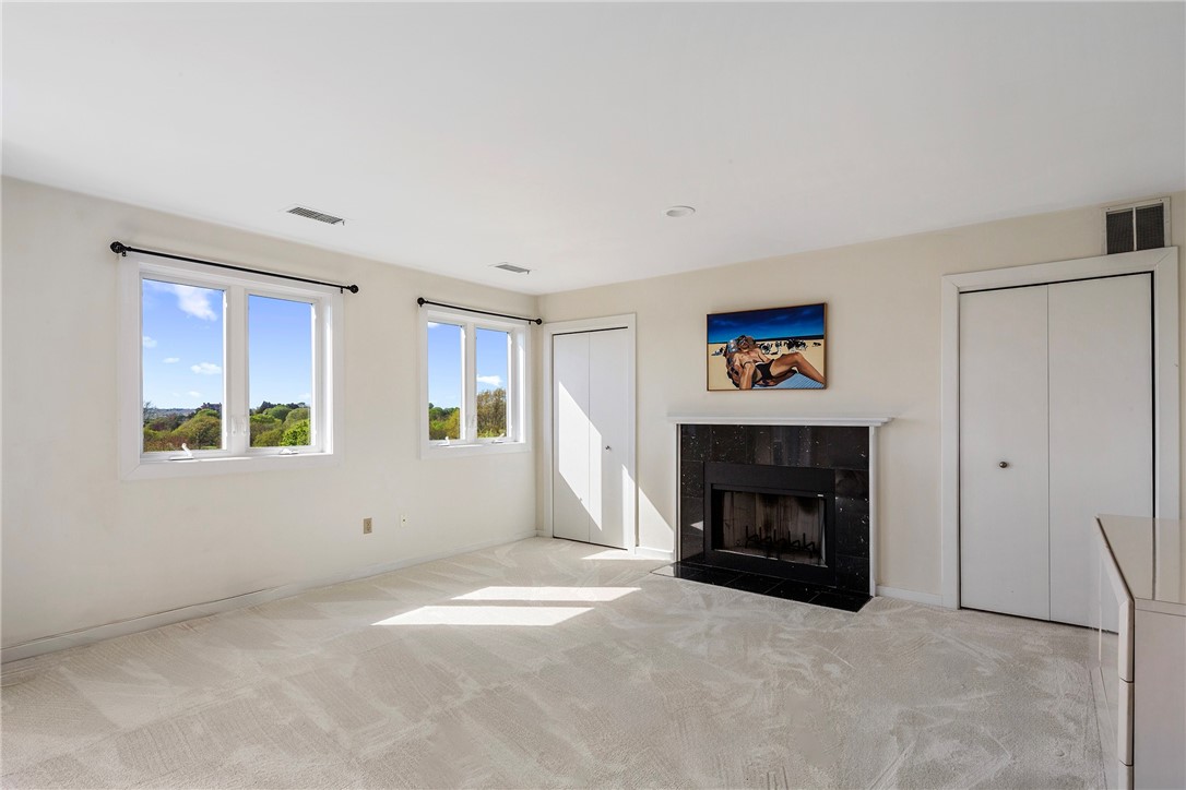 15 Hammersmith Road, Unit 19 Newport, RI 02840 - Photo 28 of 37