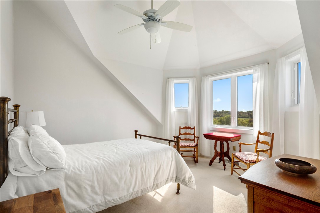 15 Hammersmith Road, Unit 19 Newport, RI 02840 - Photo 31 of 37