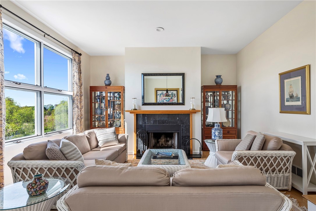 15 Hammersmith Road, Unit 19 Newport, RI 02840 - Photo 6 of 37